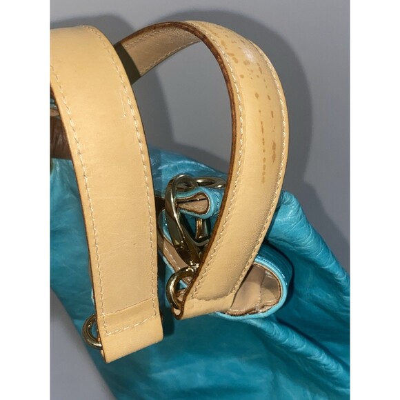 Turquoise leather Maurizio Taiuti bucket handbag Gold hardware - Picture 15 of 16